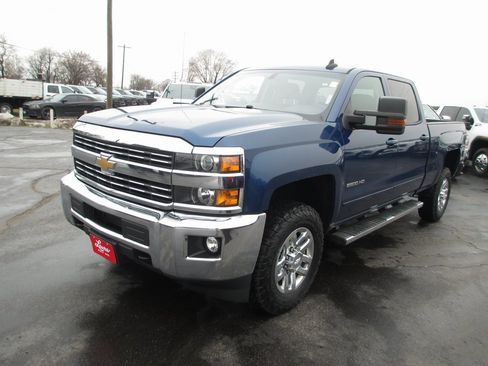 Used 2016 Chevrolet Silverado 2500 LT w/ LT Convenience Package image 10
