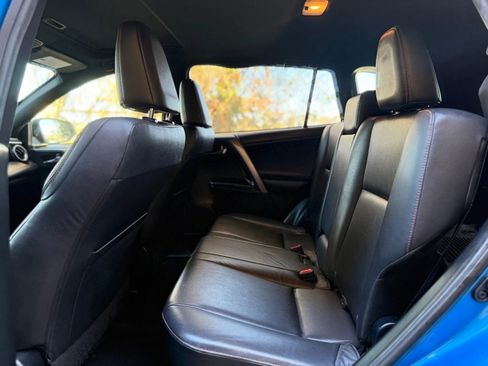Used 2016 Toyota RAV4 SE FWD image 26