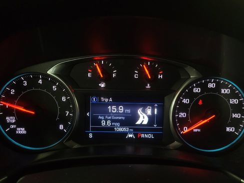 Used 2019 Chevrolet Equinox LT w/ Driver Convenience Package image 23