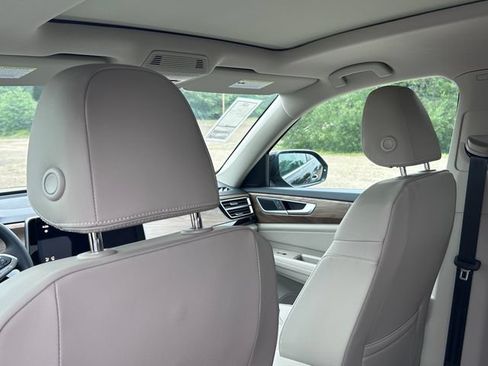 New 2026 Volkswagen Atlas SE FWD image 20