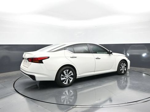 Used 2025 Nissan Altima 2.5 S FWD image 7