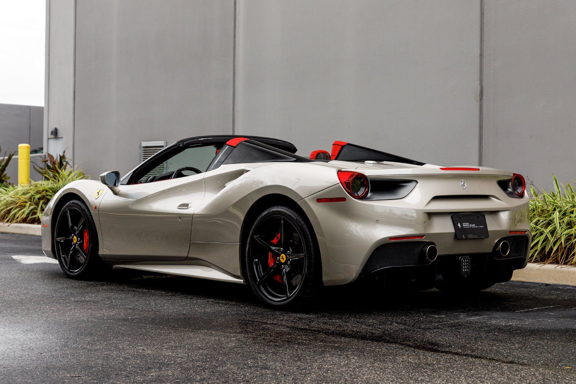 Used 2018 Ferrari 488 Spider RWD image 16