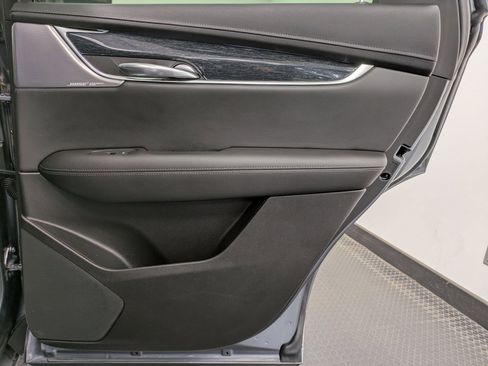 Used 2021 Cadillac XT5 Premium Luxury image 25