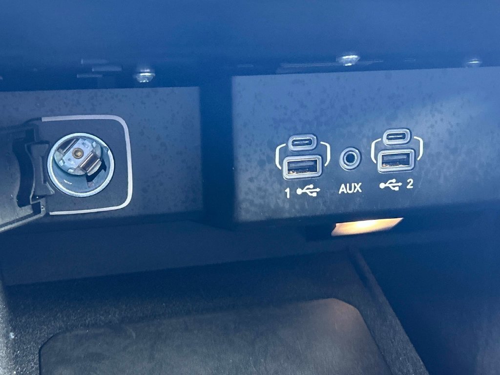 Used 2022 Jeep Wagoneer Series II AWD/4WD image 29