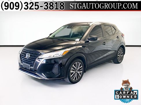 Used 2021 Nissan Kicks SV FWD image 1