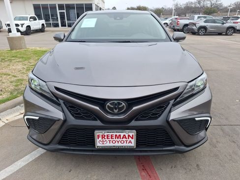 Used 2023 Toyota Camry SE image 9