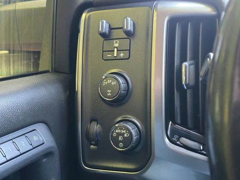 Used 2019 Chevrolet Silverado 2500 LTZ w/ LTZ Plus Package AWD/4WD image 22