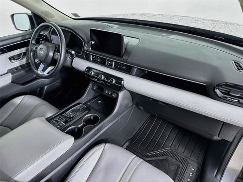 Used 2025 Honda Pilot EX-L image 30