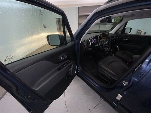 Used 2020 Jeep Renegade Limited image 11