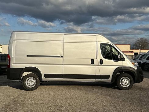 New 2026 RAM ProMaster 2500 w/ Convenience Group image 2