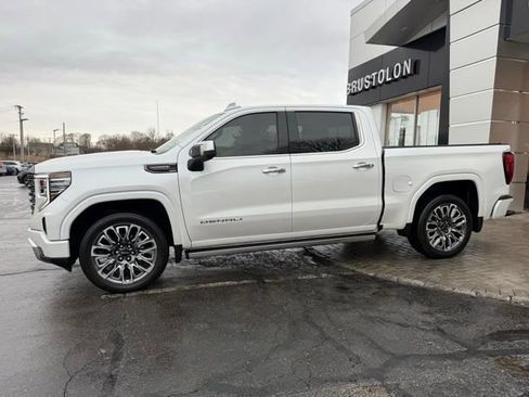 Used 2024 GMC Sierra 1500 Denali Ultimate image 9