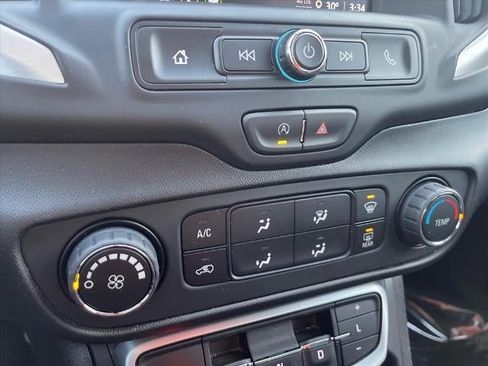 Used 2024 GMC Terrain SLE image 14