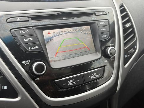 Used 2015 Hyundai Elantra SE w/ Option Group 03 image 18