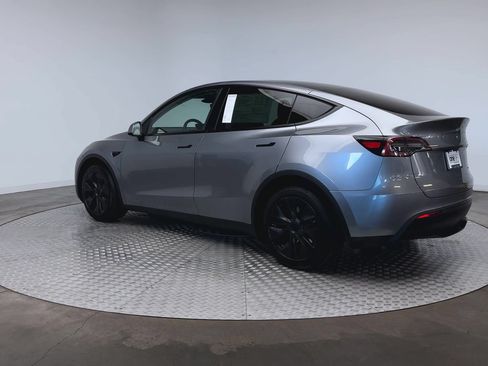 Used 2025 Tesla Model Y Long Range AWD/4WD image 6