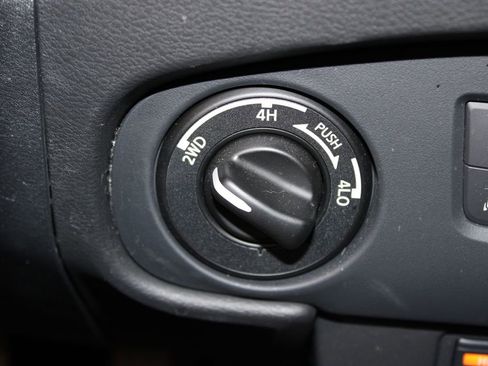 Used 2024 Nissan Frontier PRO-4X w/ Pro Convenience Package image 28