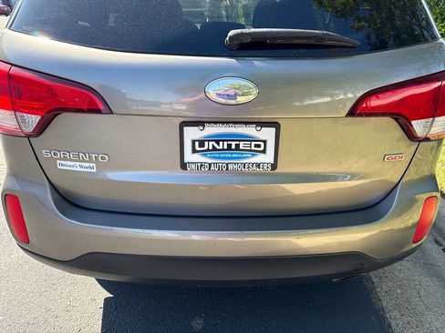 Used 2015 Kia Sorento LX FWD image 7