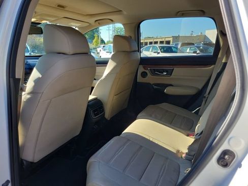 Used 2018 Honda CR-V Touring image 11