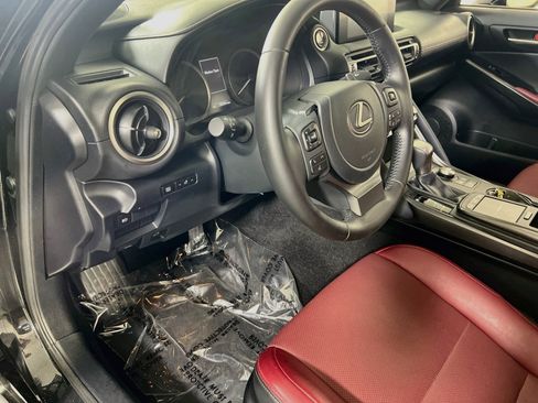 Used 2021 Lexus IS 300 AWD w/ Comfort Package image 9