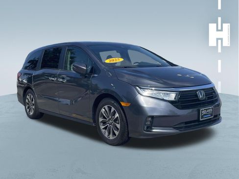Used 2023 Honda Odyssey EX-L image 1