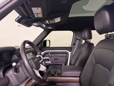 Used 2024 Land Rover Defender 110 S image 24