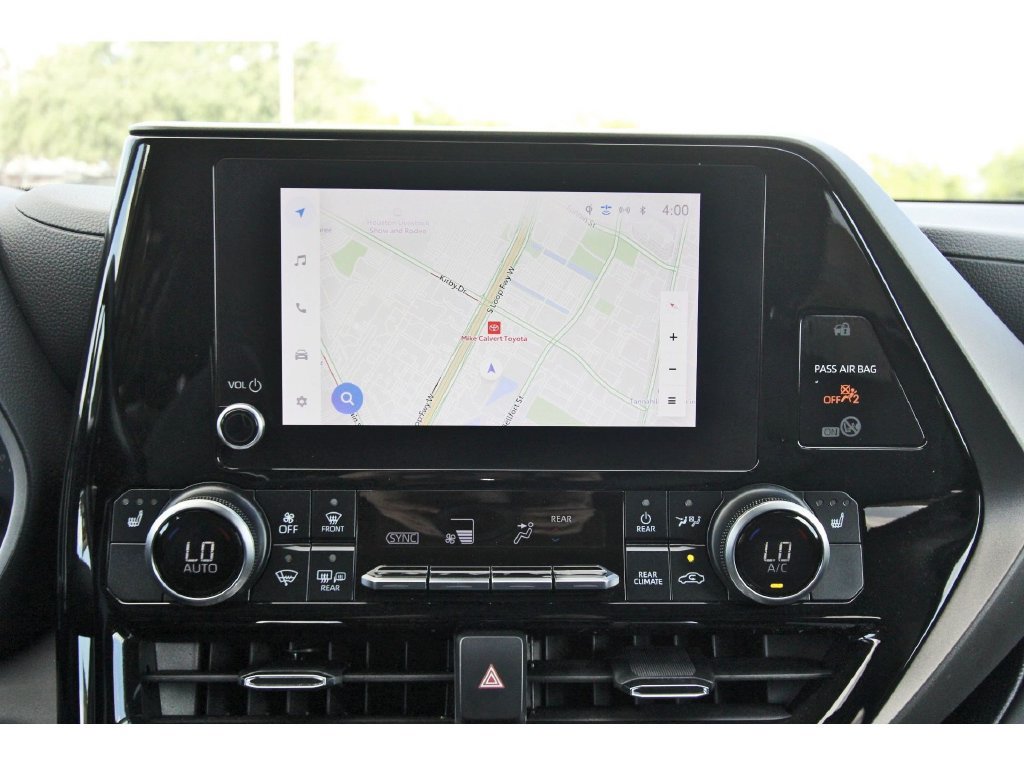 Used 2023 Toyota Highlander XLE AWD/4WD image 28