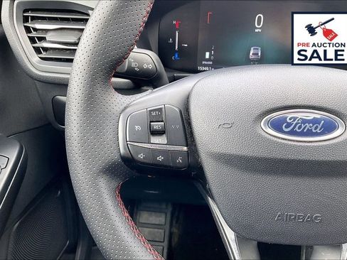Used 2025 Ford Escape ST-Line AWD/4WD image 18