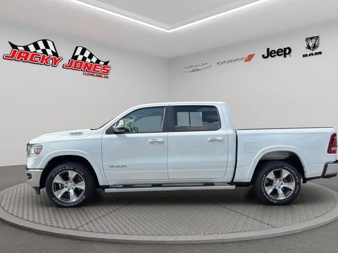 Used 2022 RAM 1500 Laramie AWD/4WD image 3