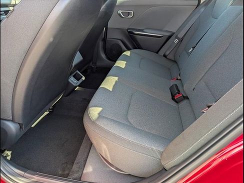 New 2025 Kia K4 LXS image 8