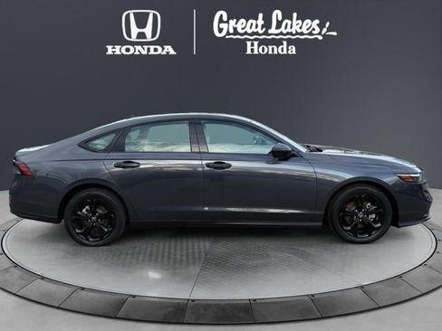 Certified 2025 Honda Accord SE image 7