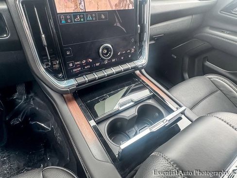 Used 2025 GMC Yukon Denali image 23