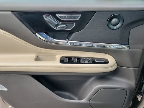 Certified 2020 Lincoln Corsair Reserve w/ Equipment Group 201A image 13