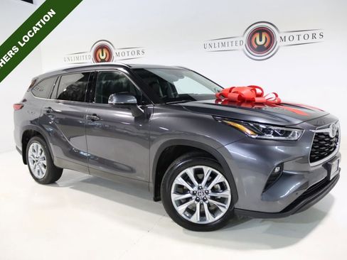 Used 2021 Toyota Highlander Limited image 1