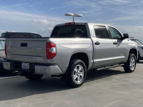 Certified 2017 Toyota Tundra SR5 RWD image 3