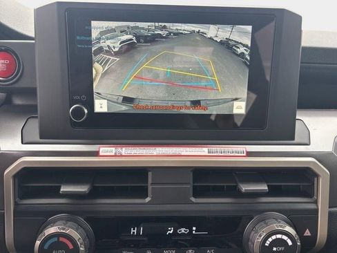 New 2025 Toyota Tacoma TRD Off-Road AWD/4WD image 19