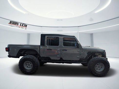 Certified 2021 Jeep Gladiator Sport image 2