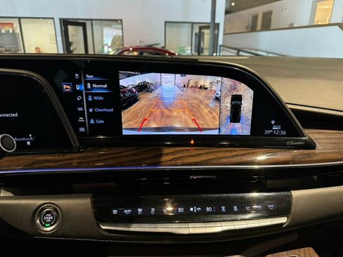 Used 2021 Cadillac Escalade Sport Platinum w/ Heavy-Duty Trailer Package image 17