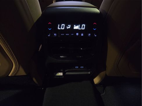 New 2027 Jeep Grand Cherokee Summit w/ Adv Protech Group IV AWD/4WD image 19