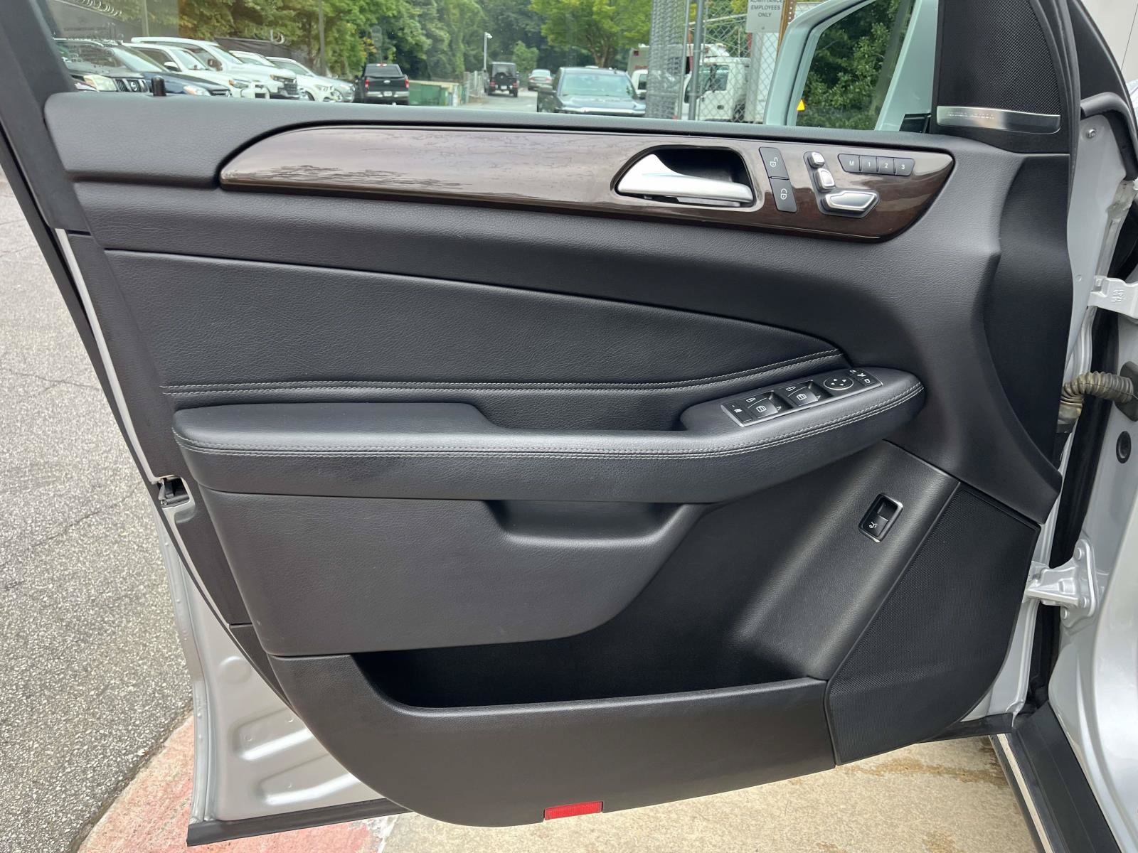 Used 2018 Mercedes-Benz GLE 350 4MATIC image 17
