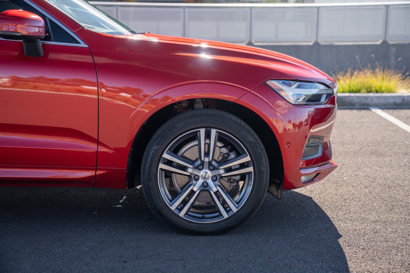 Used 2018 Volvo XC60 T6 Momentum w/ Convenience Package AWD/4WD image 9