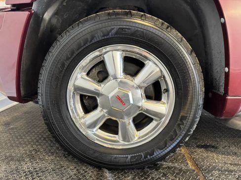 Used 2004 GMC Envoy XUV SLE w/ 1SB Preferred Equipment Group AWD/4WD image 35