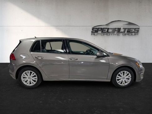 Used 2015 Volkswagen e-Golf Limited Edition image 11