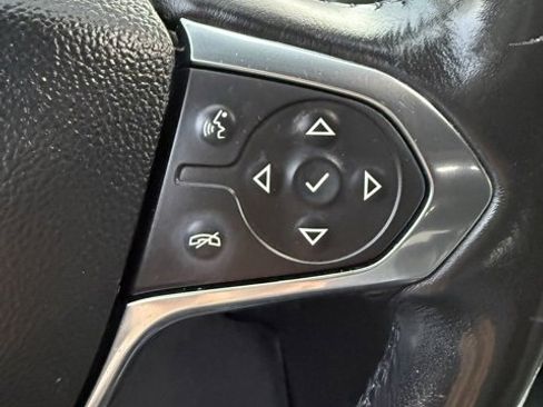 Used 2019 Chevrolet Traverse LT w/ LT Premium Package image 20