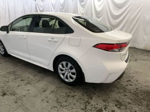 Used 2023 Toyota Corolla LE w/ Carpet Mat Package (TMS) FWD image 9
