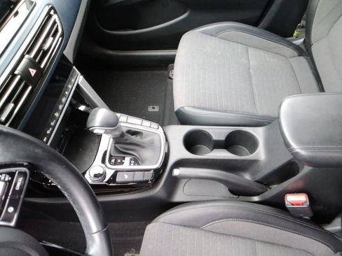 Used 2023 Kia Seltos S AWD/4WD image 8