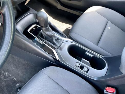 Used 2024 Toyota Corolla LE FWD image 16