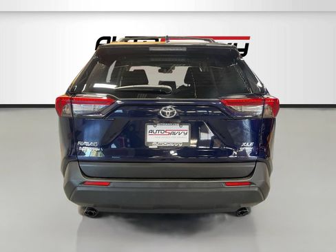 Used 2025 Toyota RAV4 XLE w/ Convenience Package AWD/4WD image 6
