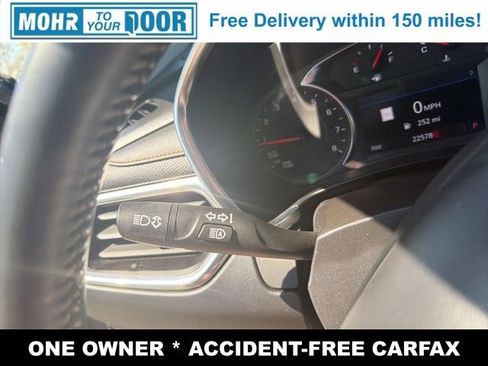 Used 2022 Chevrolet Equinox Premier image 17