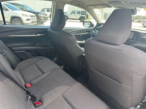 Used 2025 Toyota Camry LE w/ Convenience Package FWD image 29