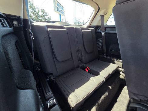 Used 2020 Land Rover Discovery Sport image 22