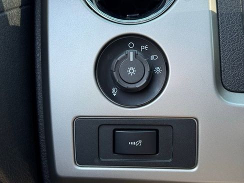 Used 2014 Ford F150 Lariat w/ Equipment Group 502A Luxury AWD/4WD image 28